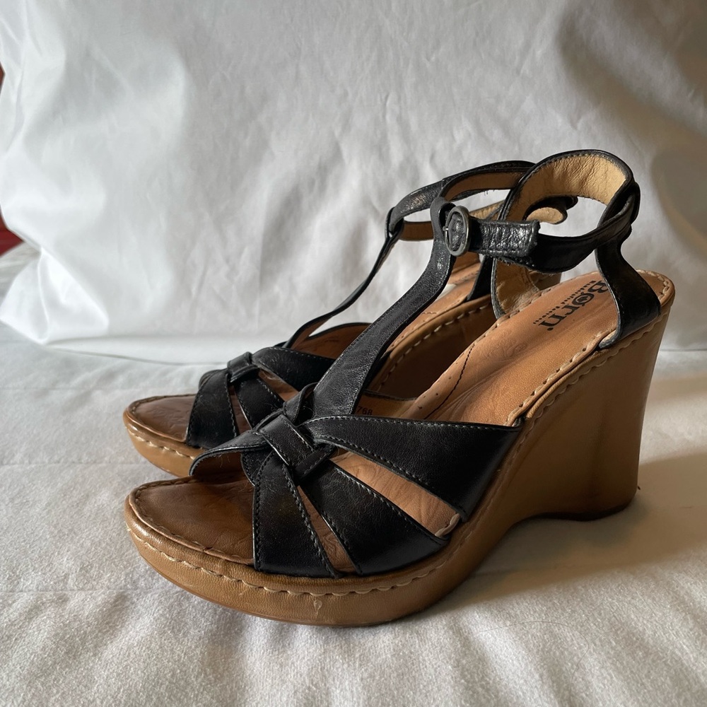 Born black strappy wedge sandal 
size 7 fits like 6